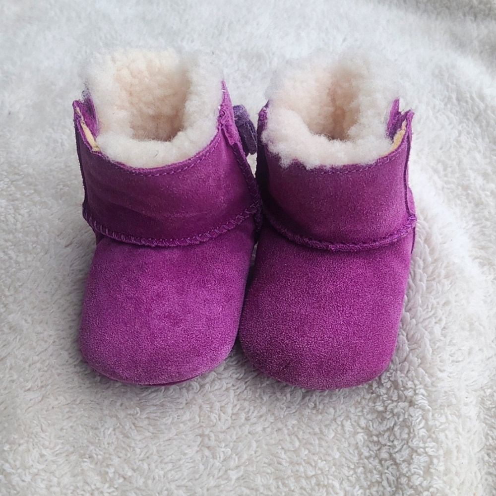 Infant purple fringe uggs